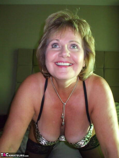 TAC Amateurs invites you to browse their xxx pics with Busty Bliss in blowjob porn scene